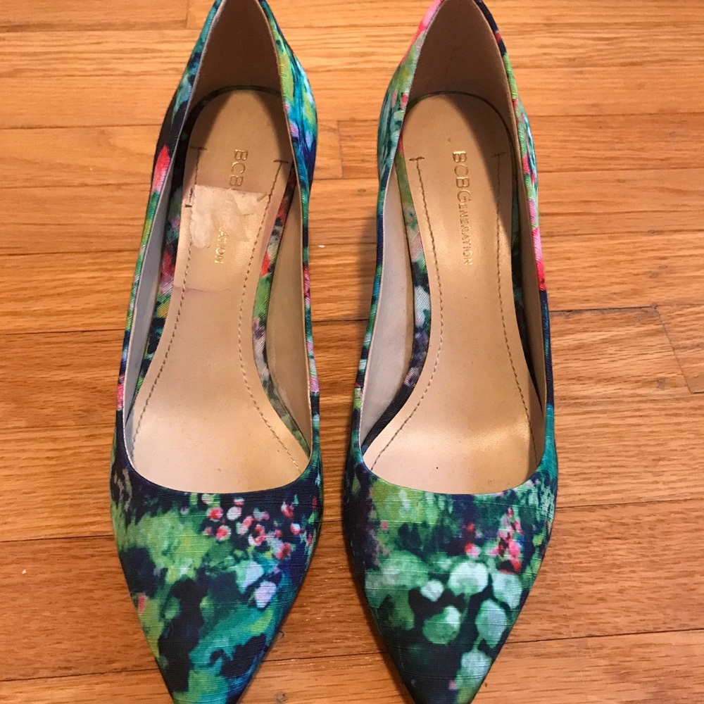 BCBG Heels Size 8